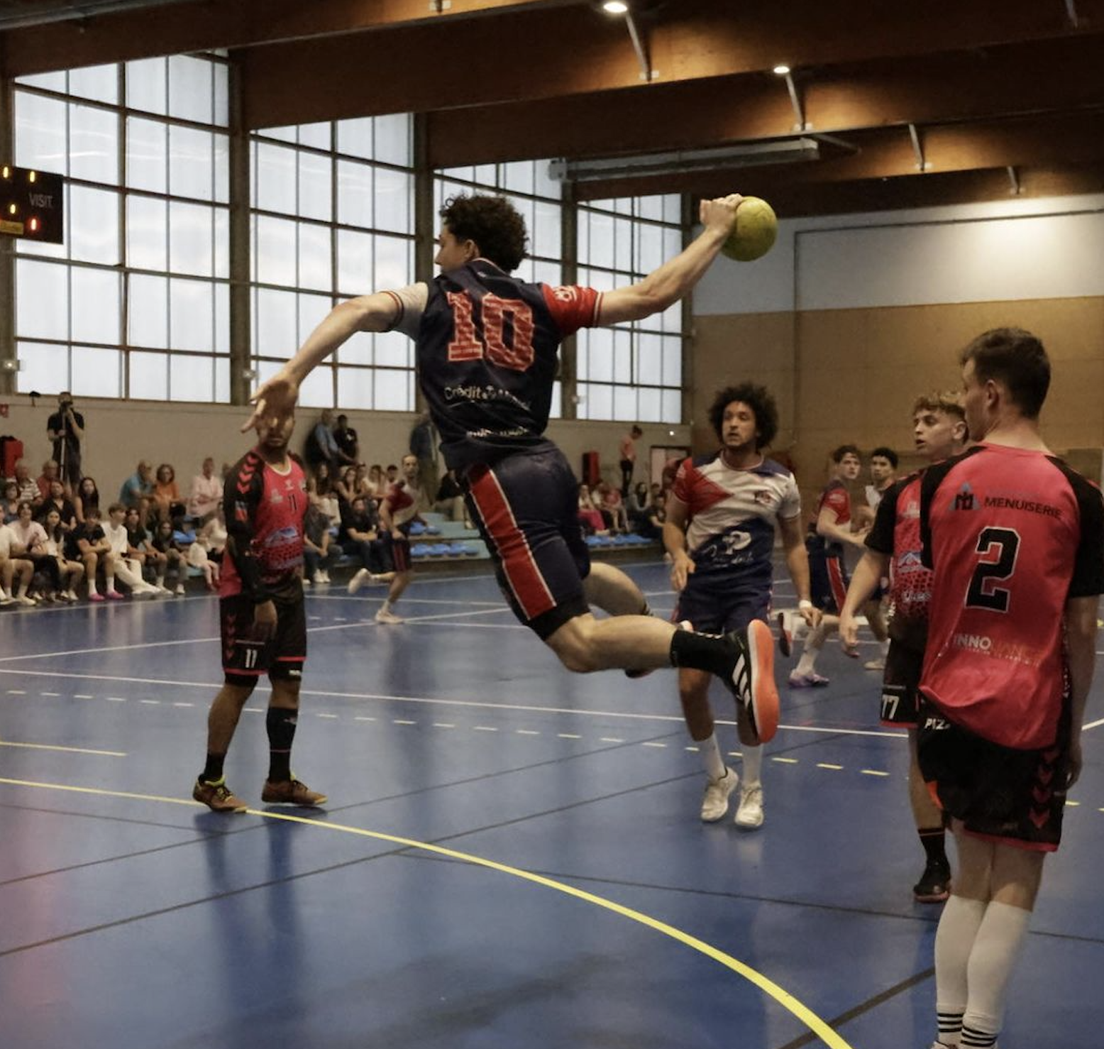 ETB Handball : Leader à trois journées de la fin