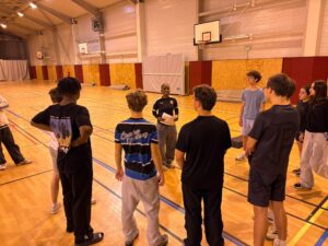 Lycéens pratiquant le sport